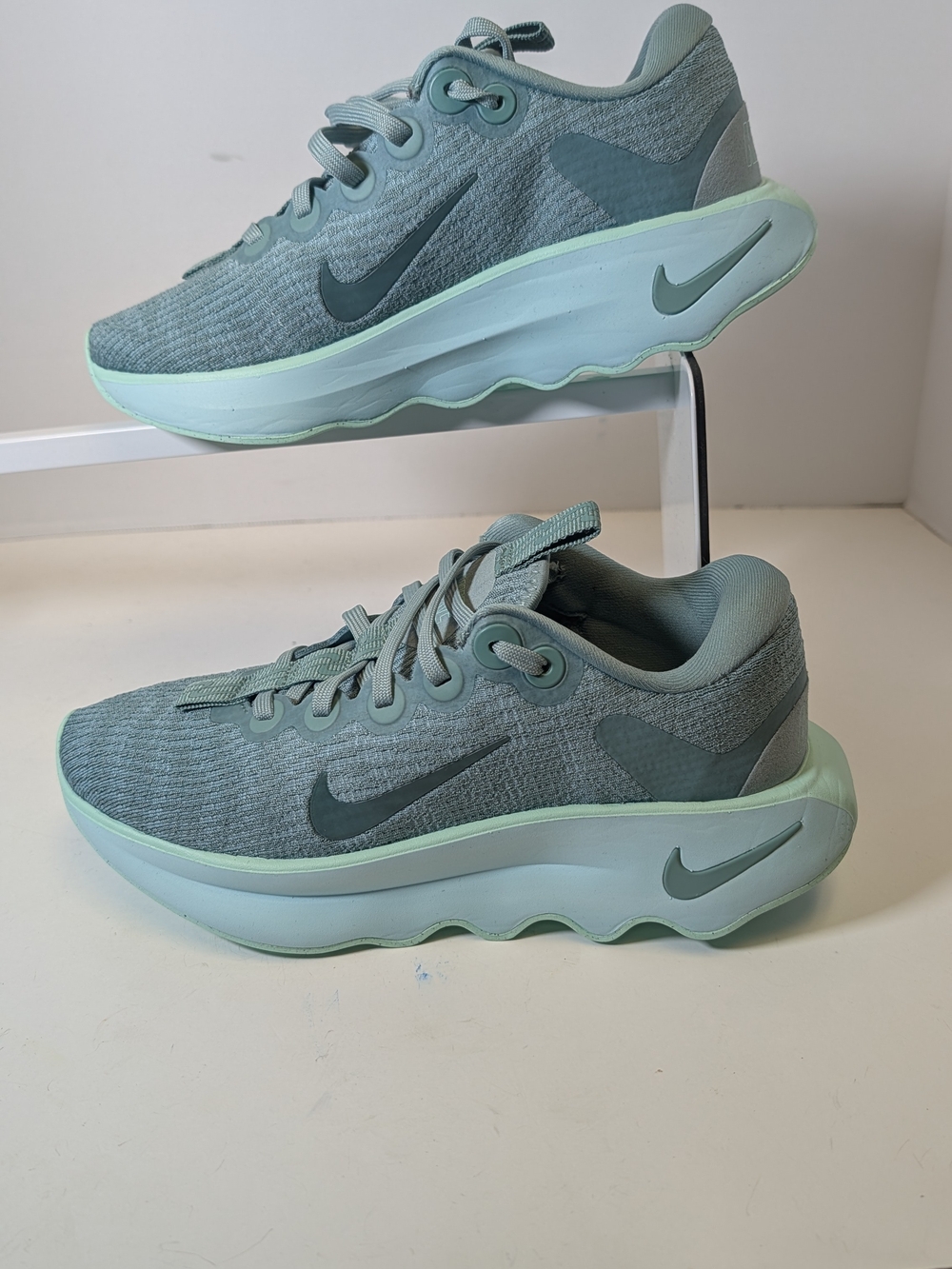 Nike Training Motiva sneakers